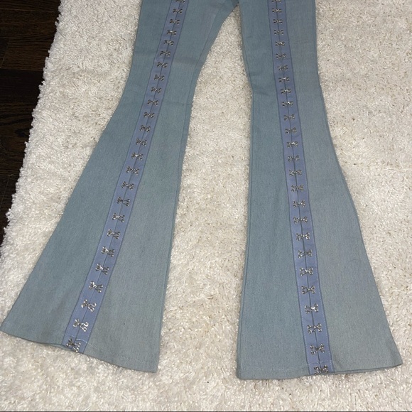 REHAB High Rise Grommet Accent Flare Jeans Sz Small - Picture 2 of 6